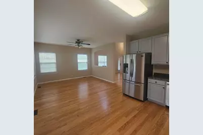 6085 Delaney Drive, Hoffman Estates, IL 60192 - Photo 8