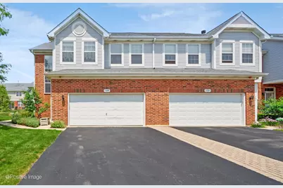 129 Chestnut Hills Circle #129, Burr Ridge, IL 60527 - Photo 2