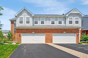 129 Chestnut Hills Cir, Burr Ridge, IL 60527 - Photo 2