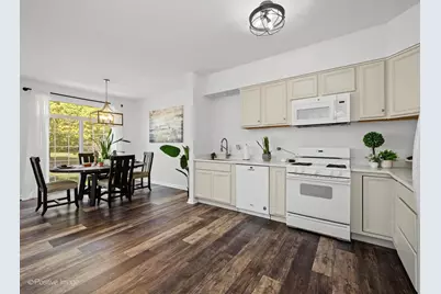 129 Chestnut Hills Circle #129, Burr Ridge, IL 60527 - Photo 14