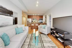 4753 N Beacon St, Chicago, IL 60640 - Photo 6