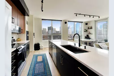 421 W Huron Street #1305, Chicago, IL 60654 - Photo 6