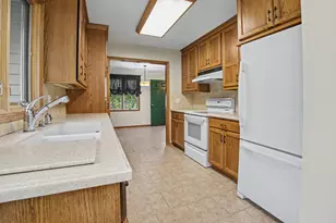 808 N Mohave Dr, Pontiac, IL 61764 - Photo 12