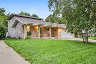 808 N Mohave Dr, Pontiac, IL 61764 - Photo 2