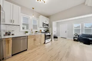 10546 S Ave J, Chicago, IL 60617 - Photo 8