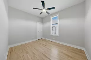 10546 S Ave J, Chicago, IL 60617 - Photo 14
