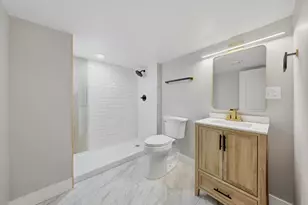 10546 S Ave J, Chicago, IL 60617 - Photo 22