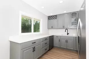 275 E Lincoln Ave, Glendale Heights, IL 60139 - Photo 8