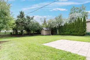 275 E Lincoln Ave, Glendale Heights, IL 60139 - Photo 16