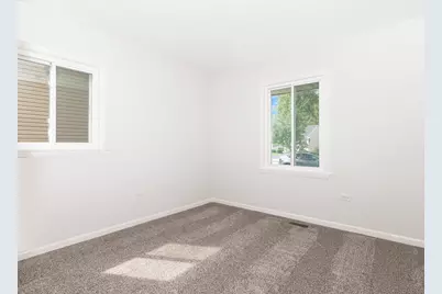 275 E Lincoln Avenue, Glendale Heights, IL 60139 - Photo 12
