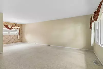 777 Redwood Drive, Aurora, IL 60506 - Photo 2