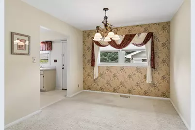 777 Redwood Drive, Aurora, IL 60506 - Photo 4
