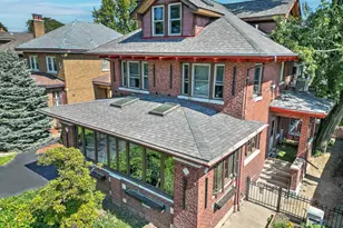 10127 S Hoyne Ave, Chicago, IL 60643 - Photo 2