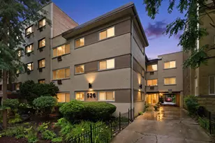 526 W Roscoe St, Chicago, IL 60657 - Photo 14