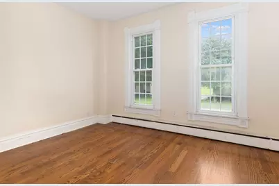 642 E Chicago Street, Elgin, IL 60120 - Photo 12