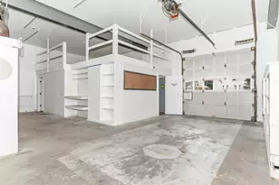 642 E Chicago St, Elgin, IL 60120 - Photo 36