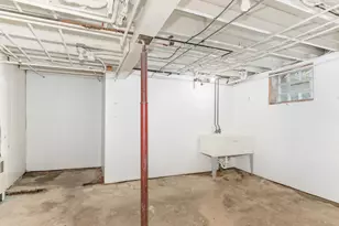 642 E Chicago St, Elgin, IL 60120 - Photo 28