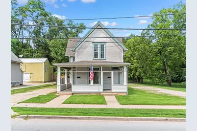 642 E Chicago Street, Elgin, IL 60120 - Photo 1
