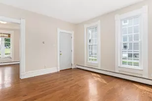 642 E Chicago St, Elgin, IL 60120 - Photo 8