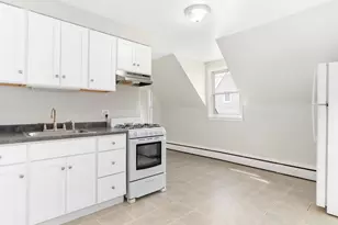 642 E Chicago St, Elgin, IL 60120 - Photo 26