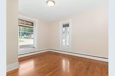 642 E Chicago Street, Elgin, IL 60120 - Photo 10