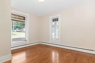642 E Chicago St, Elgin, IL 60120 - Photo 10