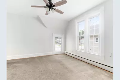 642 E Chicago Street, Elgin, IL 60120 - Photo 22