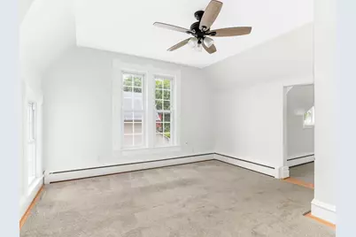 642 E Chicago Street, Elgin, IL 60120 - Photo 20