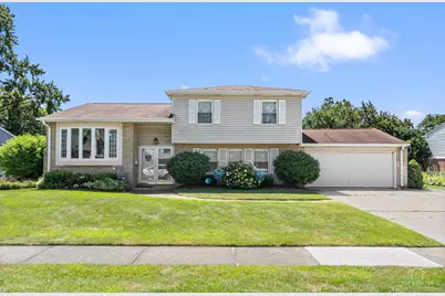1323 E Rosita Drive, Palatine, IL 60074 - Photo 1