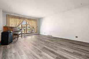 1323 E Rosita Dr, Palatine, IL 60074 - Photo 18