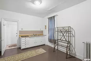 903 17th St, Rock Island, IL 60201 - Photo 10
