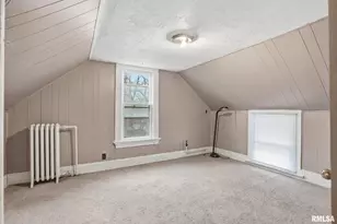 903 17th St, Rock Island, IL 60201 - Photo 16