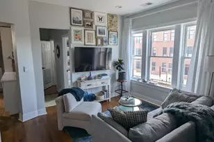 958 N Winchester Ave, Chicago, IL 60622 - Photo 2