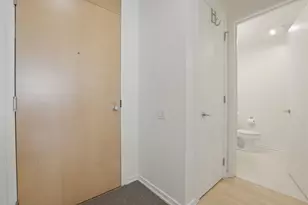500 W Superior St, Chicago, IL 60654 - Photo 14