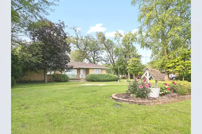 2098 W 2000S Road, Kankakee, IL 60901 - Photo 2