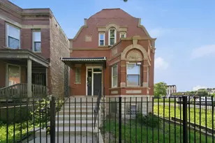 1656 S Troy St, Chicago, IL 60623 - Photo 2