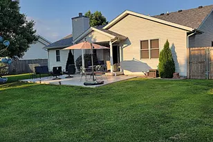 1109 Grove St, Chatham, IL 62629 - Photo 2