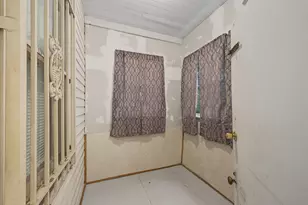 8748 S Marquette Ave, Chicago, IL 60617 - Photo 18