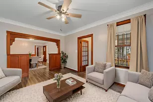8748 S Marquette Ave, Chicago, IL 60617 - Photo 4