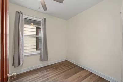 8748 S Marquette Avenue, Chicago, IL 60617 - Photo 12