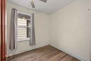 8748 S Marquette Ave, Chicago, IL 60617 - Photo 12