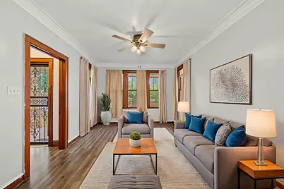 8748 S Marquette Avenue, Chicago, IL 60617 - Photo 2