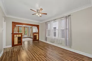 8748 S Marquette Ave, Chicago, IL 60617 - Photo 6