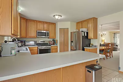 2164 W Waterford Court, Round Lake, IL 60073 - Photo 8