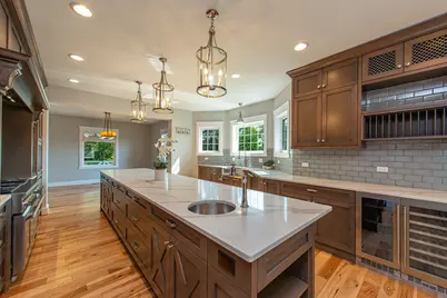 205 W Cook Avenue, Libertyville, IL 60048 - Photo 6