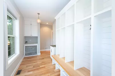 205 W Cook Avenue, Libertyville, IL 60048 - Photo 12
