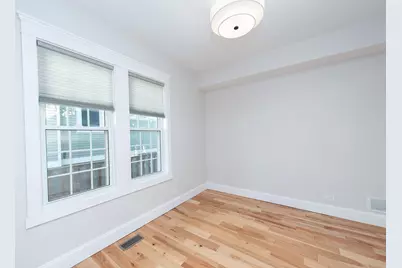 205 W Cook Avenue, Libertyville, IL 60048 - Photo 10