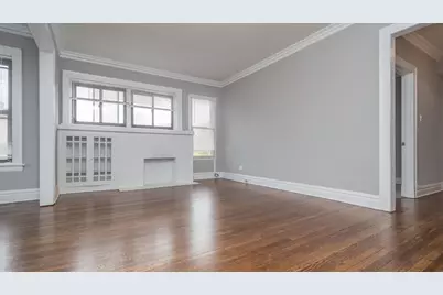 1057 W Foster Avenue #1, Chicago, IL 60640 - Photo 4