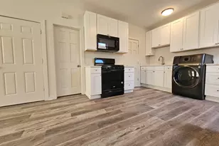 2216 W 21st Pl, Chicago, IL 60608 - Photo 8