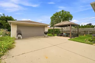 4306 Atlantic Ave, Schiller Park, IL 60176 - Photo 24